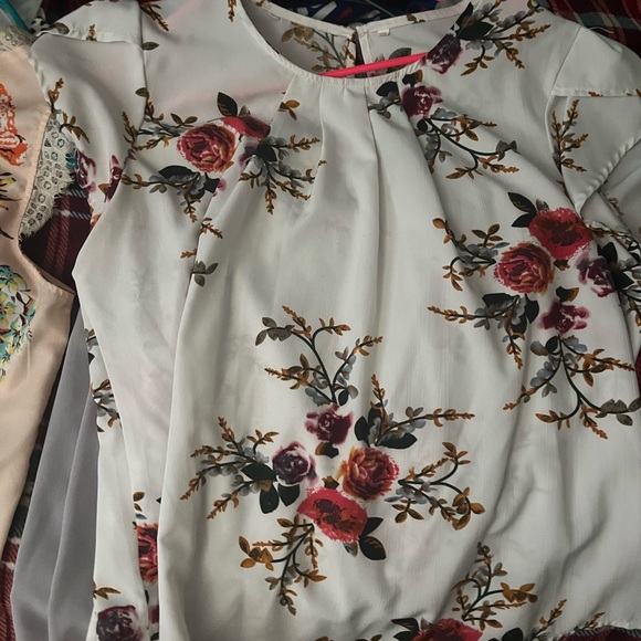 Casual dress tops, $10 each! - Picture 7 of 9